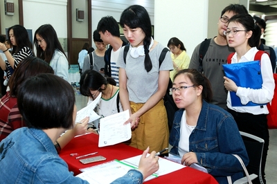 2019屆畢業生暑期實習雙選會暨第五屆就業咨詢日活動在南開大學成功舉辦